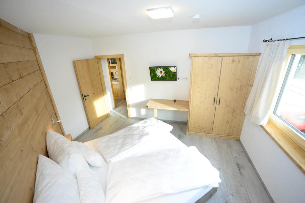 Birklstueberl Restaurant Und Appartement Seefeld in Tirol Bagian luar foto