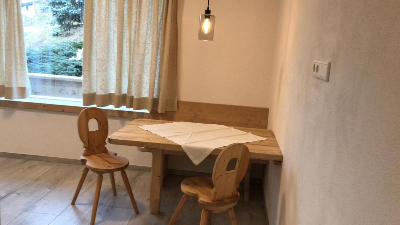 Birklstueberl Restaurant Und Appartement Seefeld in Tirol Bagian luar foto